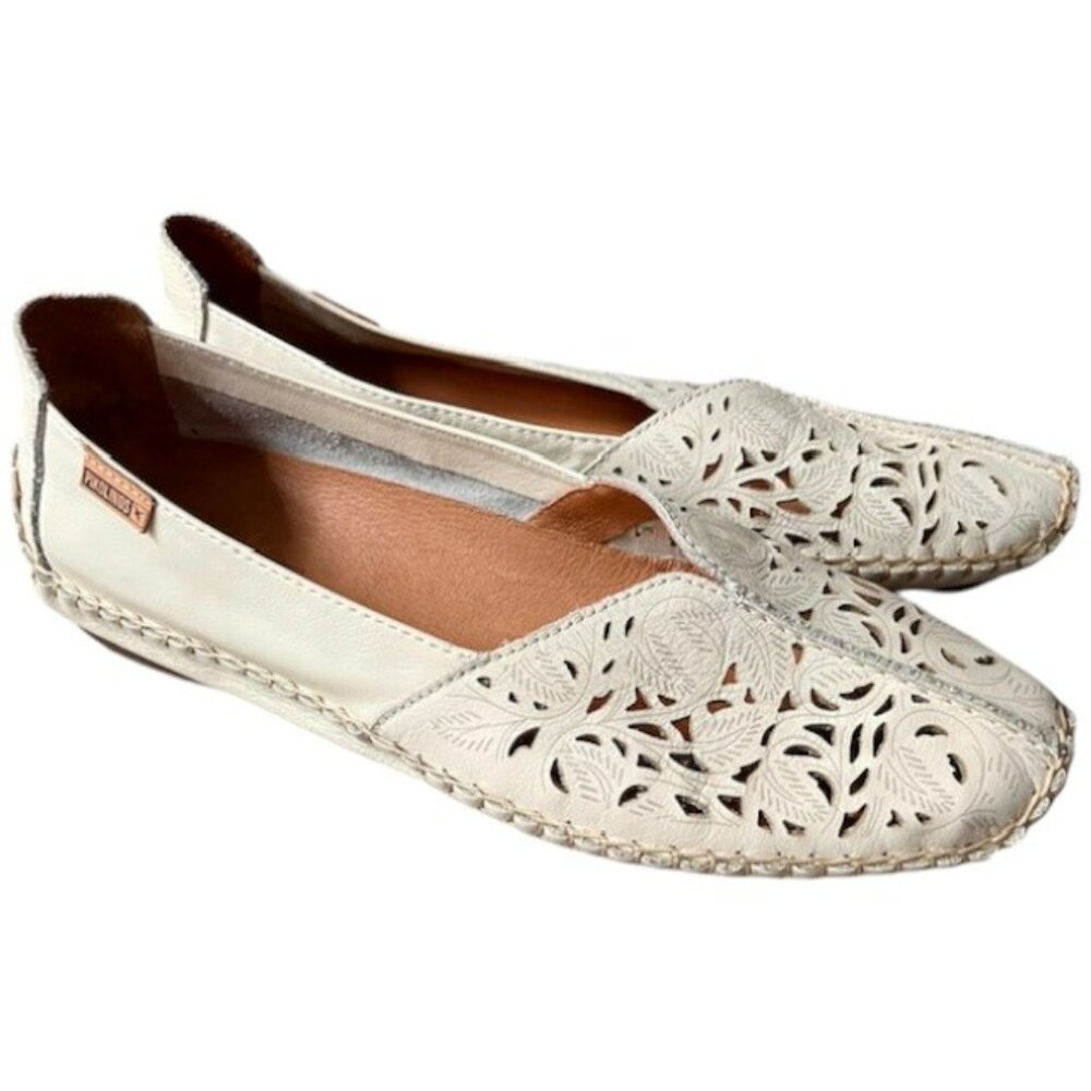 PIKOLINOS Women's Cream Laser-Cut Leather Flats